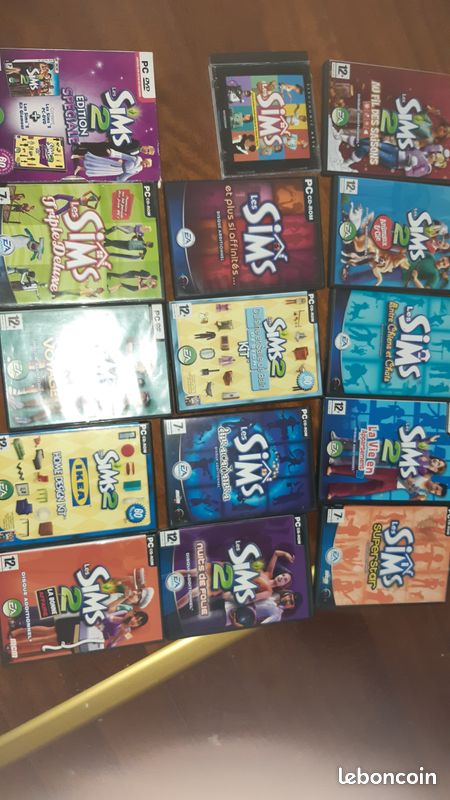 Lot de 15 jeux Sims pour PC (image 1)