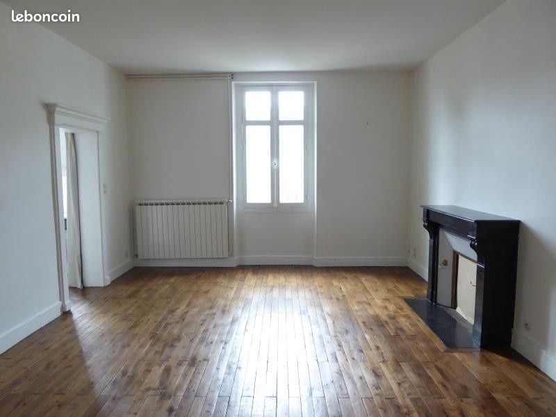 Appartement 4 pièces 104 m² · à Poitiers · 104 m² · 900 €