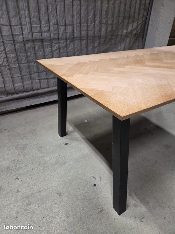 Table et chaises (image 1)