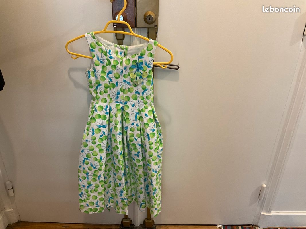 Robes de cérémonie (image 1)