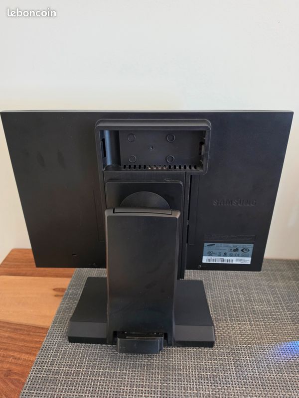 Écran Samsung 19" (image 2)