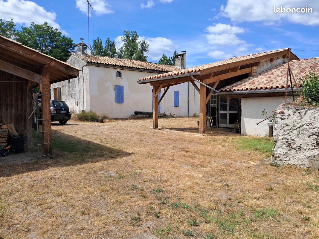 Maison 6 pièces 180 m² · à Léogeats · 180 m² · 280 000 €