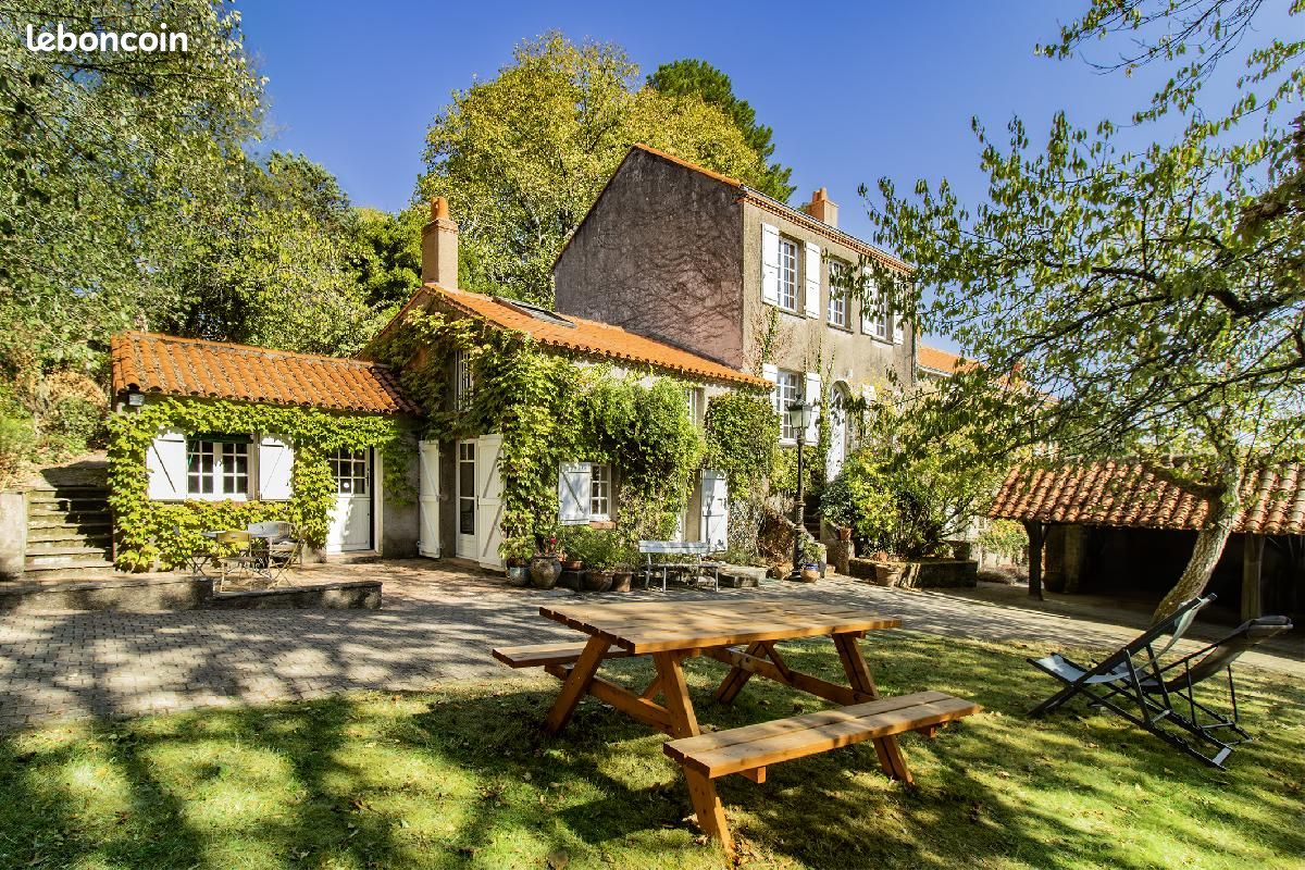Maison 10 pièces 263 m² · à Vertou · 263 m² · 1 035 000 €