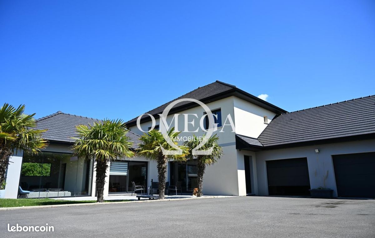 Maison 6 pièces 205 m² · à Octeville-sur-Mer · 205 m² · 659 000 €