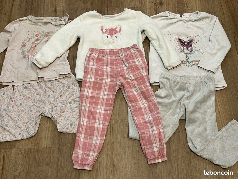 Lot De 3 Vêtements De Nuit Pour Fille - Taille 5-6 Ans - Occasion Très Bon état