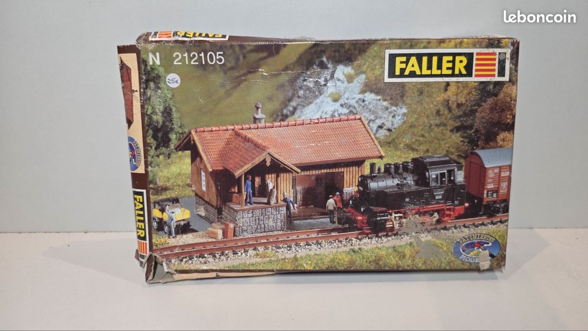 Faller 212152 – Kit De Modélisme – Grand Point D'arrêt Avec Hall D'attente Et Abri De Marchandises – échelle HO