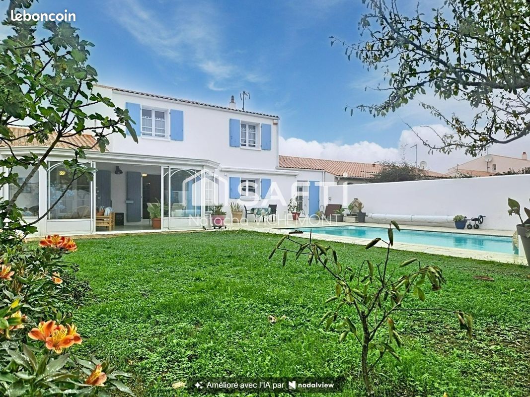 Maison 5 pièces 152 m² · à Angoulins · 152 m² · 675 000 €