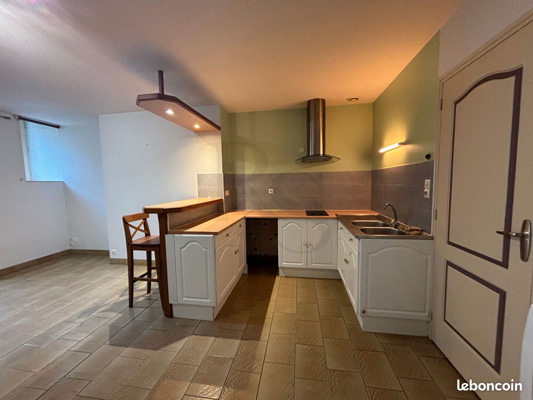 Appartement 2 pièces 40 m² · à Domfront en Poiraie · 40 m² · 374 €