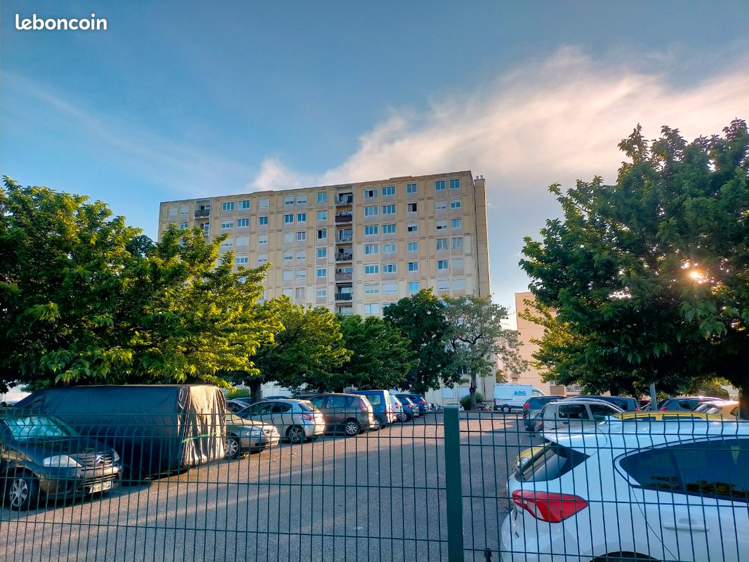 Appartement 4 pièces 77 m² · à Corbas · 77 m² · 120 000 €