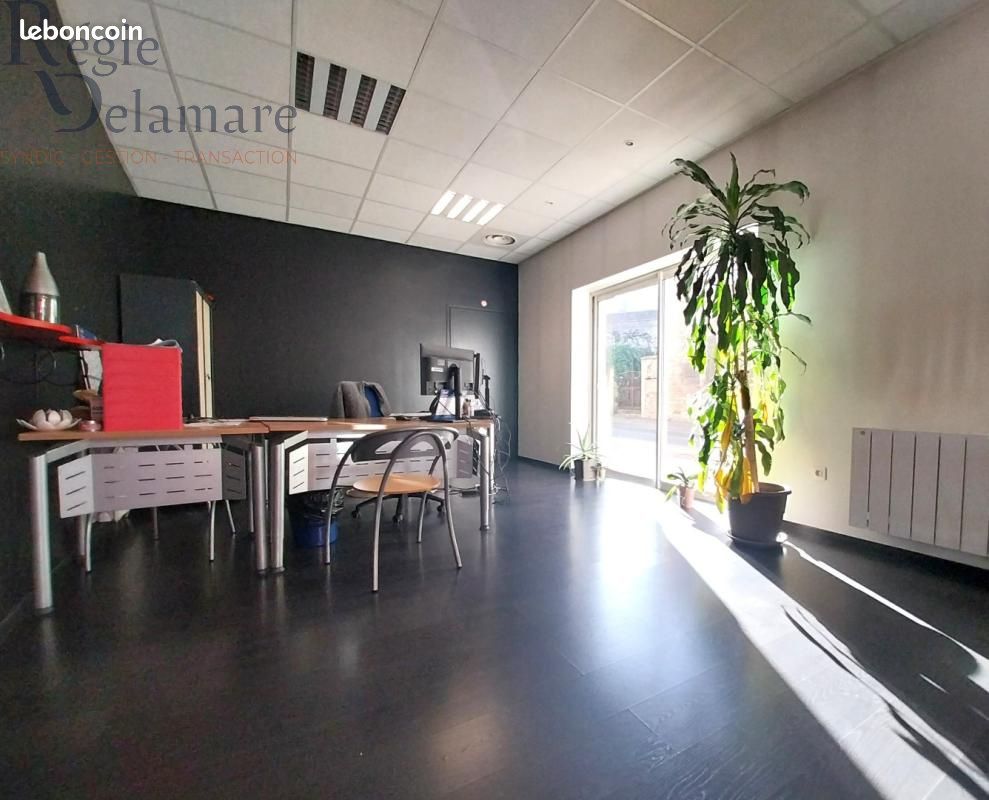 Local commercial 103 m² Bourgoin-Jallieu (image 2)