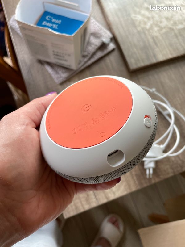 Google home mini (image 1)
