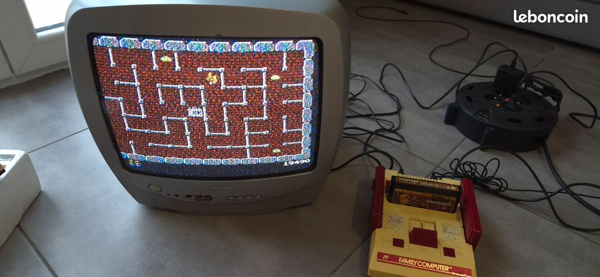 Console Nintendo Famicom en loose (bien lire la description) (image 4)