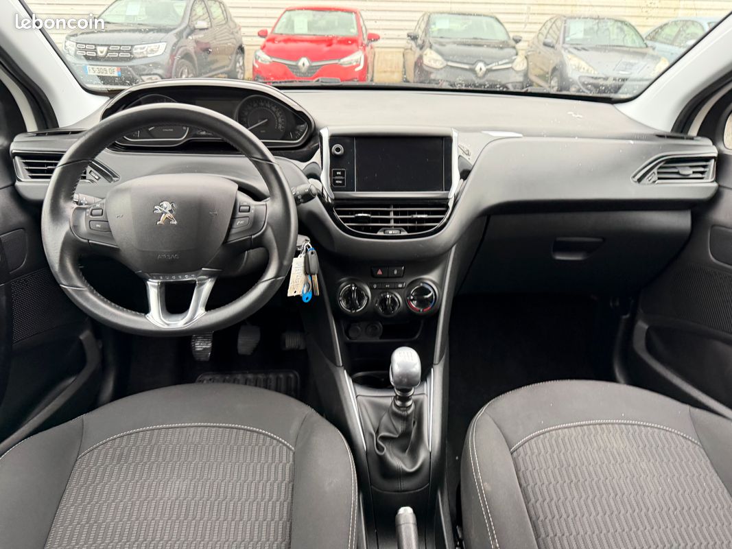 Peugeot 208 hdi 100 cv active (image 3)
