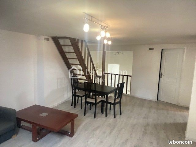 Appartement 3 pièces 71 m² · à Étampes · 71 m² · 860 €