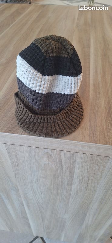 Casquette bonnet avec lisière (image 2)