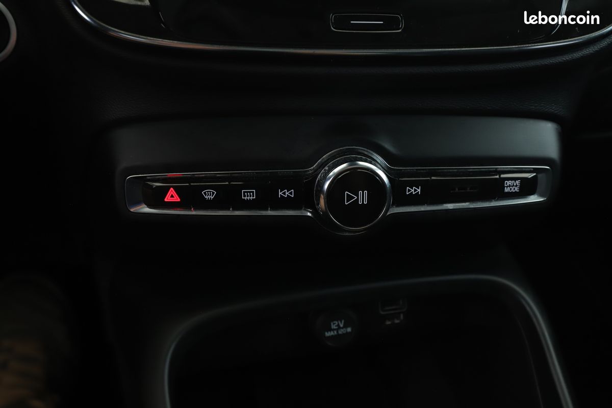 Volvo XC40 2.0 D3 AdBlue Business Geartronic 8 150 ch (image 22)