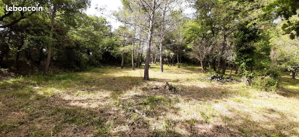 Terrain 934 m² Flayosc · 145 000 €