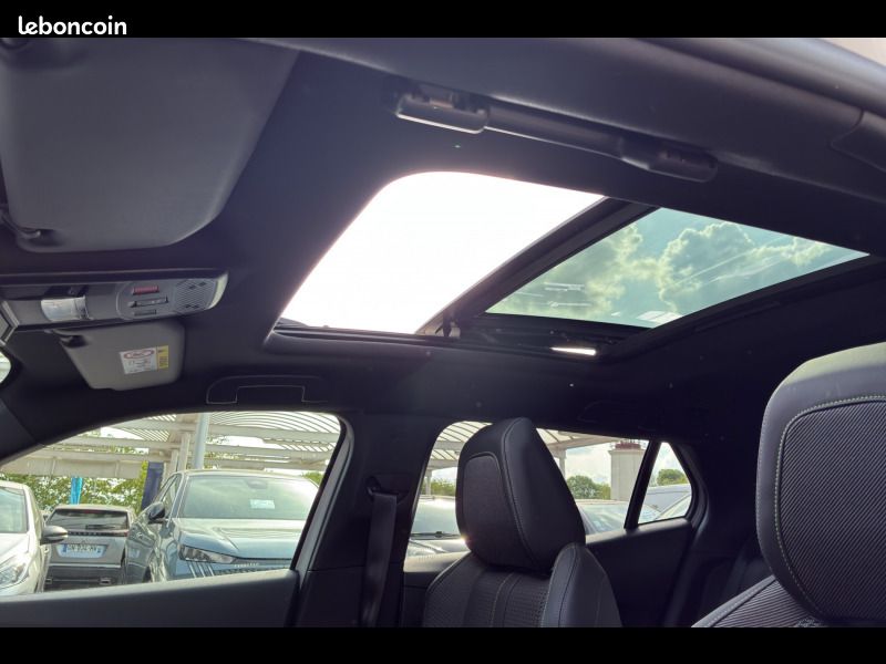 Peugeot 2008 PureTech 130 S&S EAT8 GT (image 19)