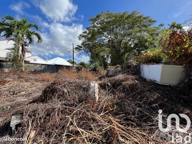 Terrain 475 m² Basse-Terre