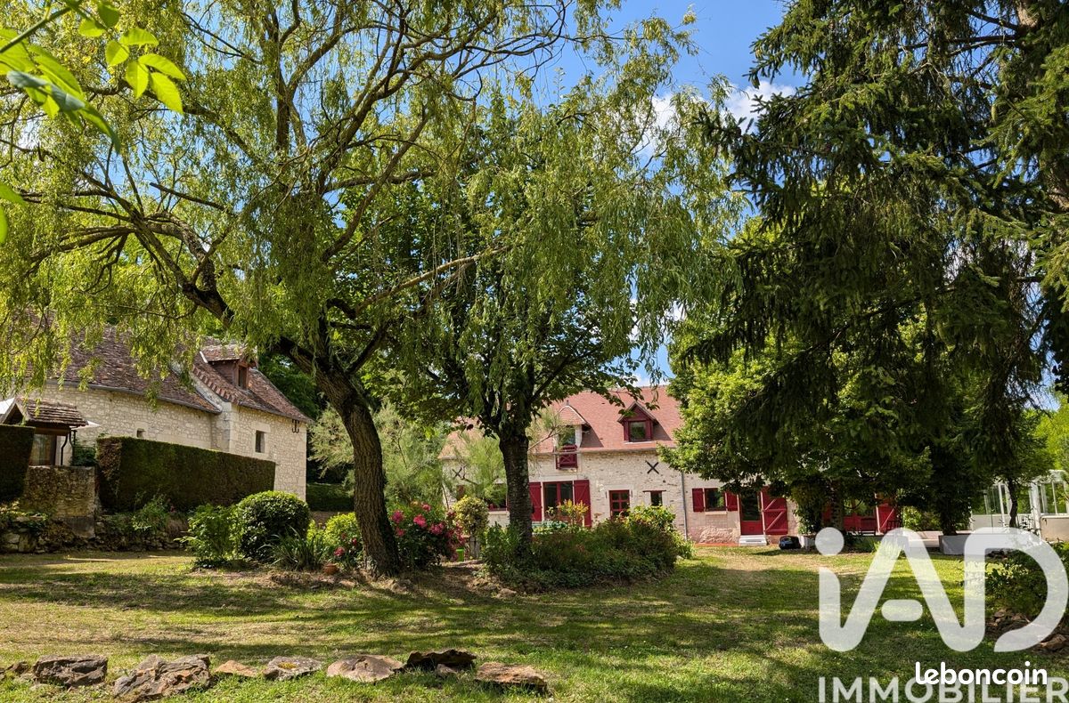 Maison 10 pièces 300 m² · à Marcé-sur-Esves · 300 m² · 480 000 €