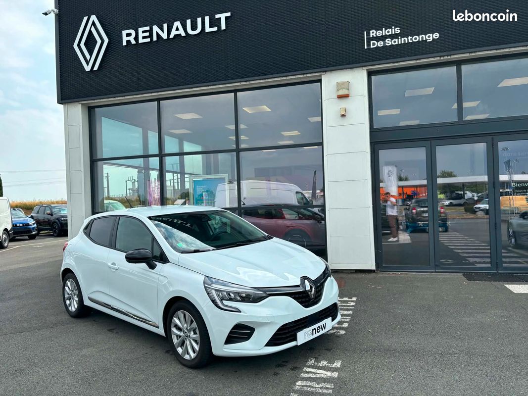 Renault clio v (2) 1.6 e-tech full hybrid 145 evolution (image 1)