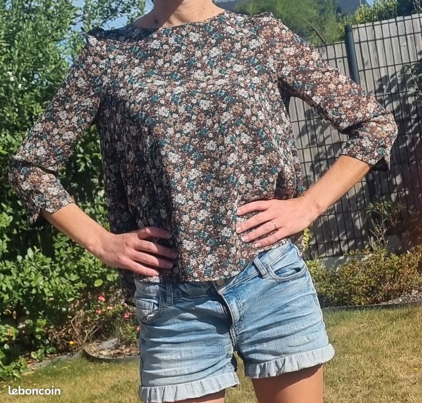 Blouse femme la petite étoile taille S fleurs Vêtements - Main Image