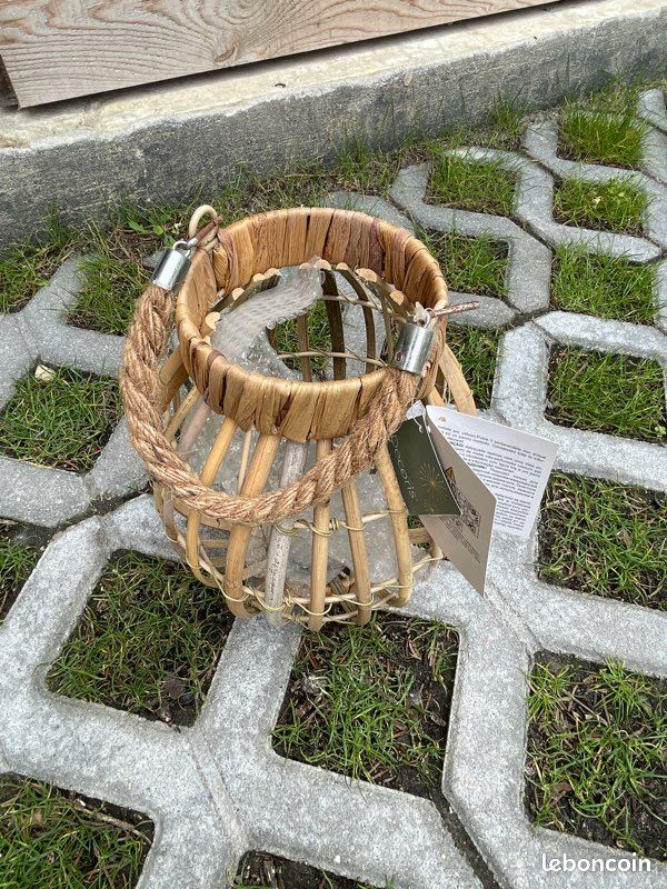 Lanterne en rotin (image 1)