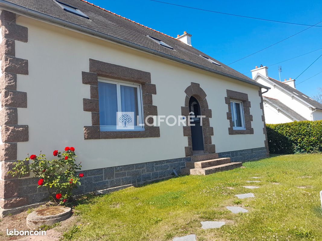 Maison 5 pièces 151 m² · à Grâces · 151 m² · 950 €