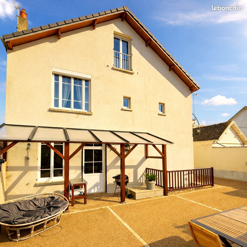 Maison 7 pièces 190 m² · à Saint-Clément · 190 m² · 272 000 €