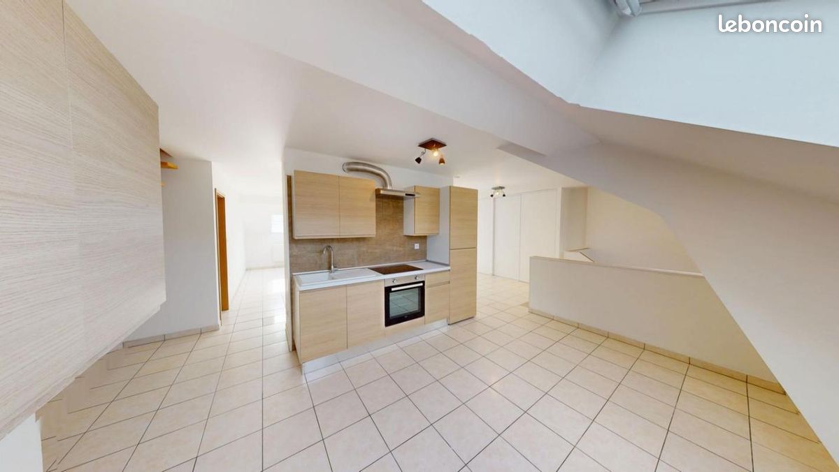 Appartement 4 pièces 89 m² · à Knutange · 89 m² · 800 €