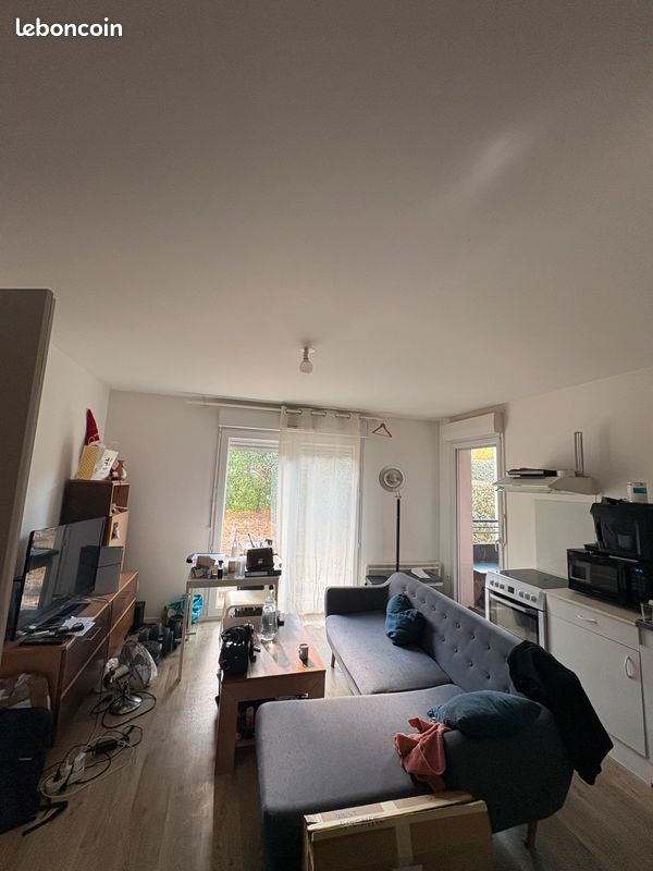 Parking 2 pièces 45 m² · à Saint-Sébastien-sur-Loire · 45 m² · 599 €