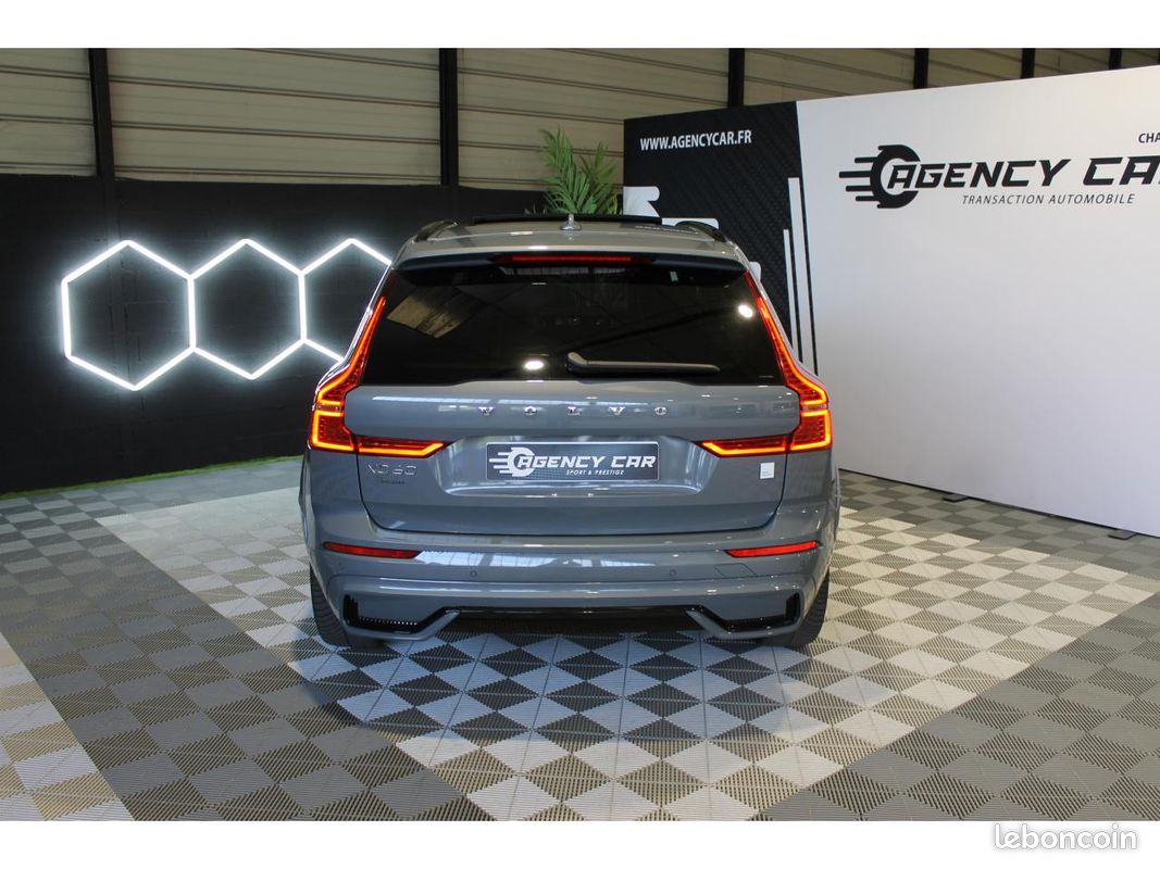 VOLVO XC60 T8 AWD - Polestar Engineered Garantie Constructeur / Caméra 360 / Sièges chauffants (image 23)