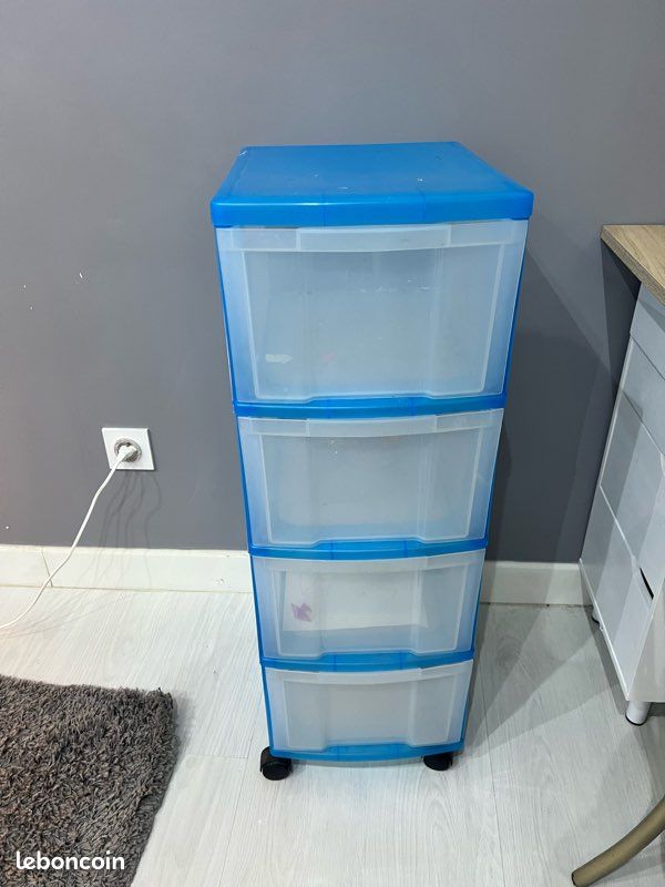 Tour de rangement (image 1)