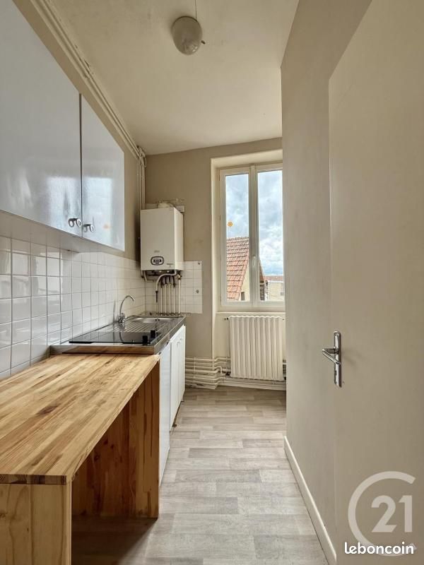 Appartement 1 pièce 23 m² · à Moulins · 23 m² · 310 €