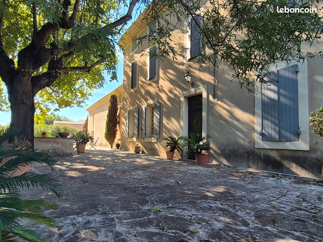 Maison 9 pièces 208 m² · à Monteux · 208 m² · 550 000 €