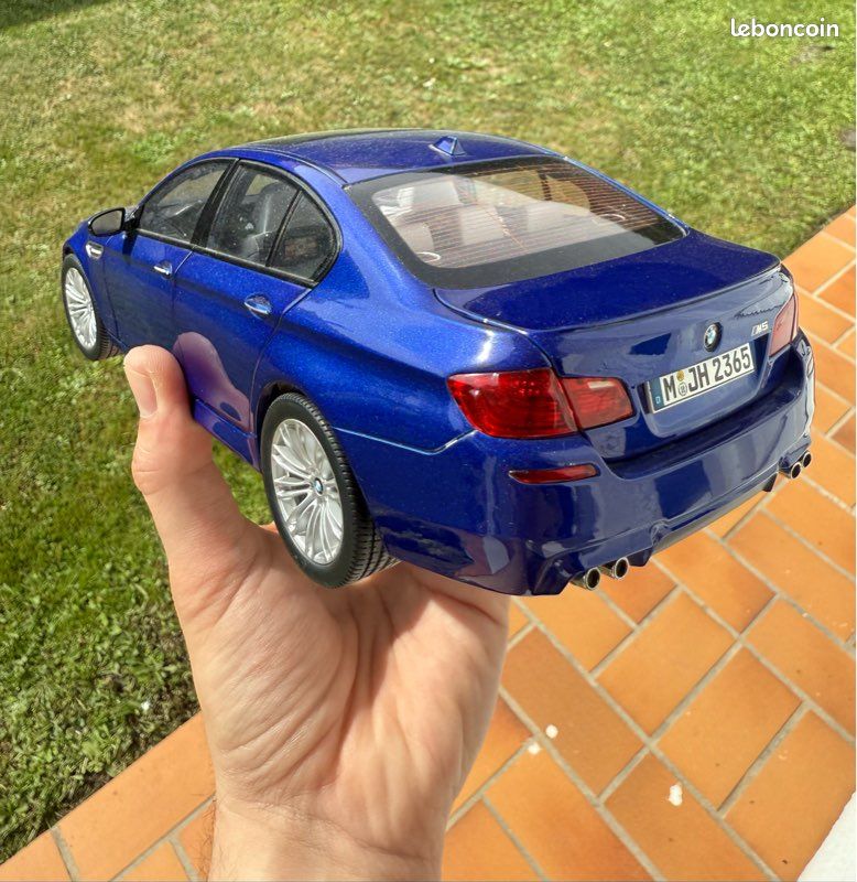 BMW M5 F10 Paragon 1/18 Collection