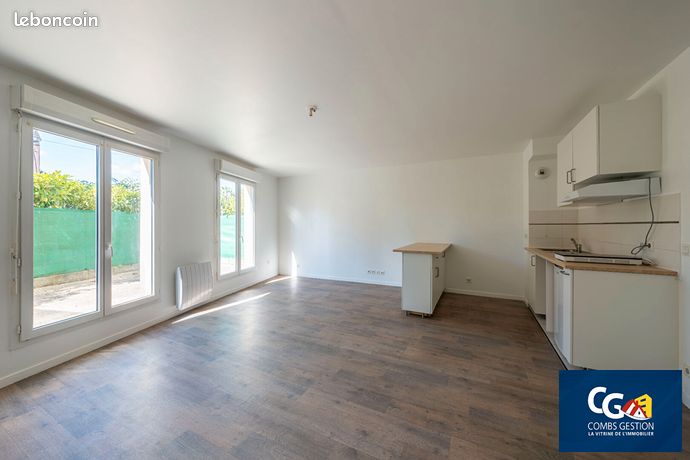 Appartement a louer combs-la-ville - 1 pièce(s) - 37 m2 - Surfyn