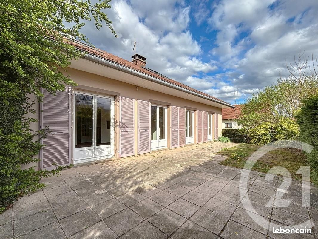 Maison 6 pièces 134 m² · à Saint-Étienne-lès-Remiremont · 134 m² · 260 000 €