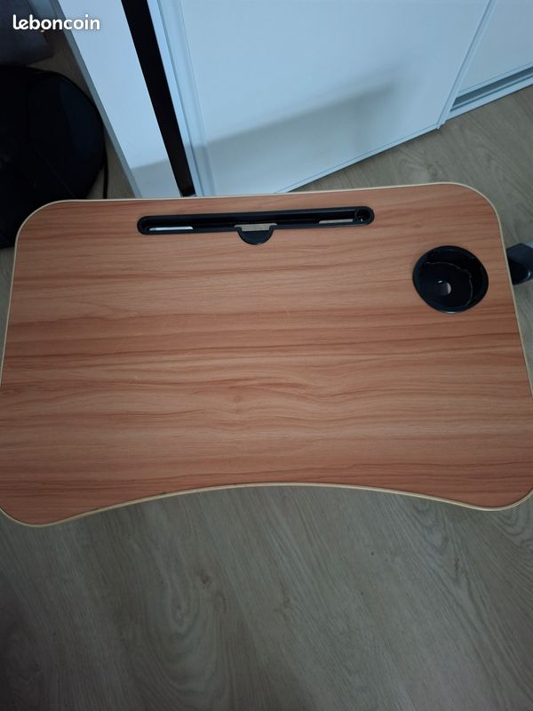 Tablette sur pied (image 1)