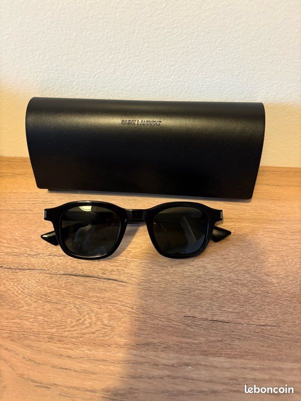 Lunettes de soleil Saint Laurent (image 1)