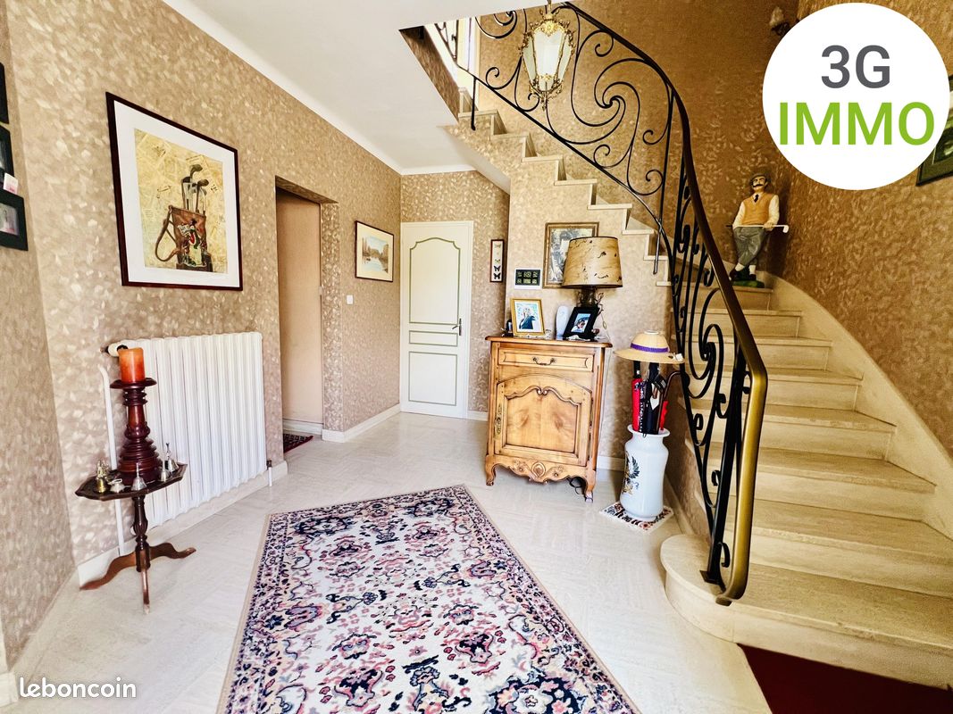 Grande maison familiale de caractère – 5 chambres – Sous-sol complet (image 6)