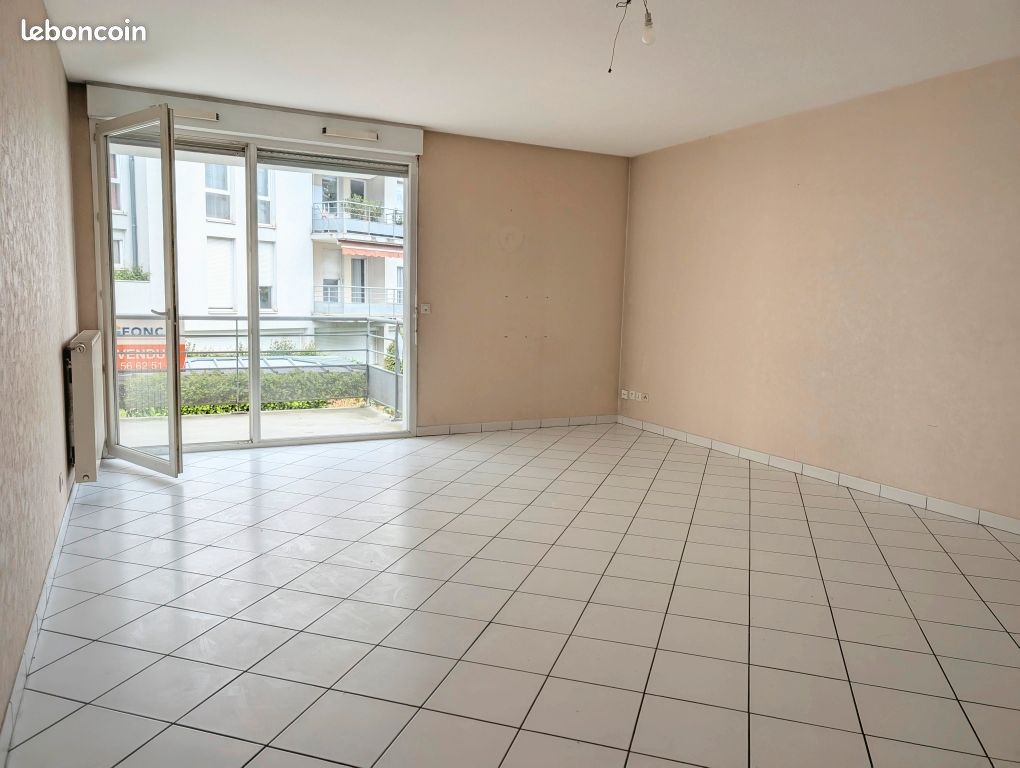 Appartement 4 pièces 100 m² · à Voiron · 100 m² · 280 000 €