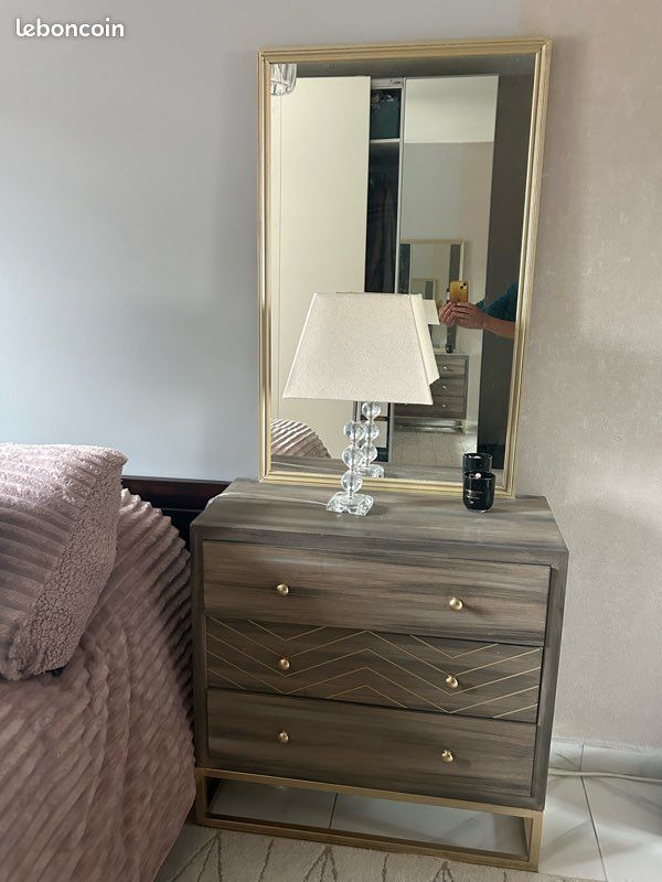 Table de chevet / commode et miroir (image 3)