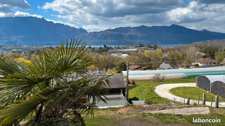 Propriété rénovée avec vue panoramique – Mouxy, à proximité immédiate d’Aix-les-Bains