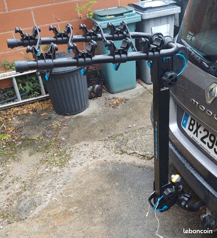 Porte vélos Norauto Rapidbike 4S sur attelage Équipements vélos