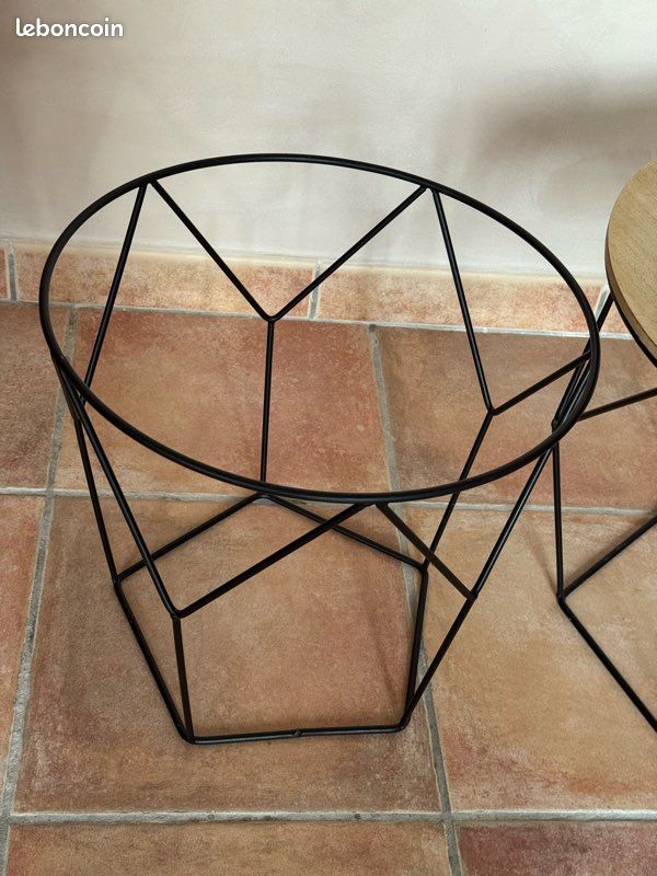 Deux petites tables basses (image 3)