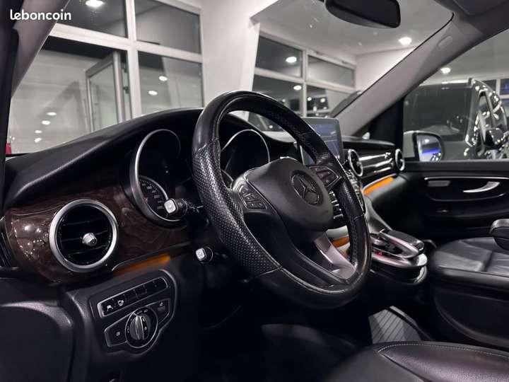 Mercedes classe v ii long 250 d avantgarde 9g-tronic 2 toits ouvrants burgmester equipé pmr amovible si necessaire 990 euros sans apport (image 11)
