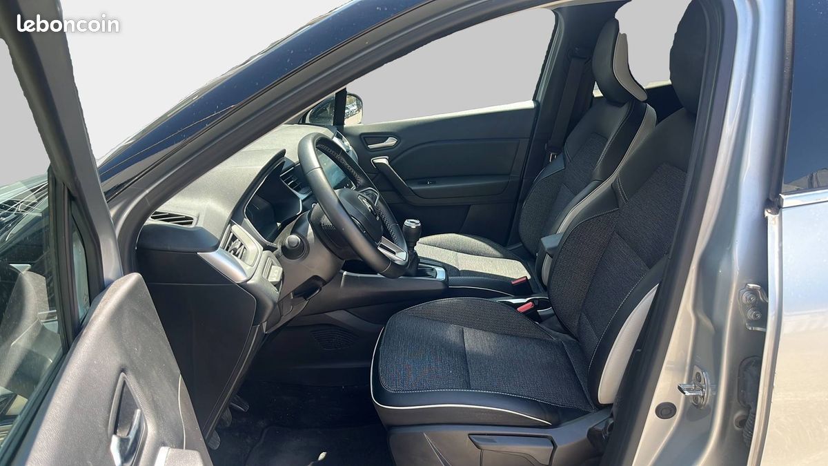 Renault captur tce 90 techno (image 12)