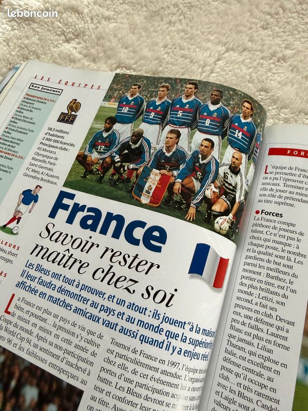 Magazine Officiel De La Coupe Du Monde France 98 - Très Bon état