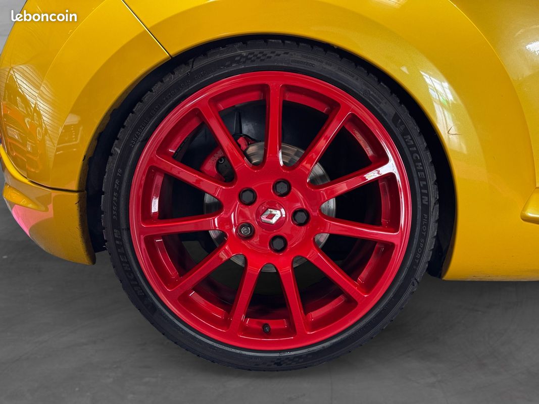 RENAULT MEGANE 2.0 16V 265 RS RED BULL RACING - 265Ch - Garantie 12 mois (image 17)
